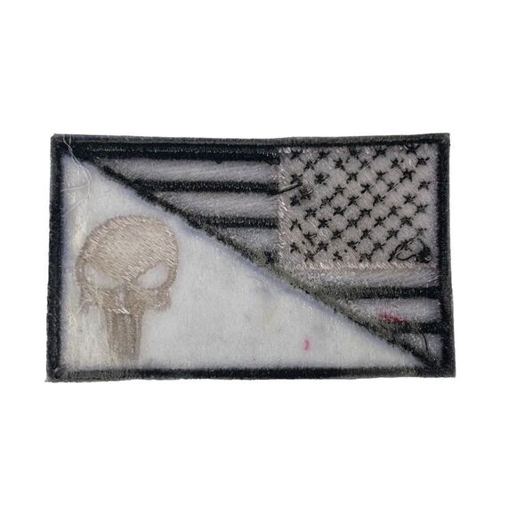 USA Flag Punisher Skull Black White Embroidered Patch - Picture 4 of 4